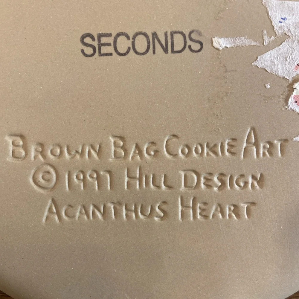 Brown Bag Cookie Art‎ 1997 Hill Design Acanthus Heart 6.25 X 5.75